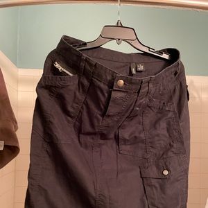 Nice, maybe worn once.  Ladies black skirt